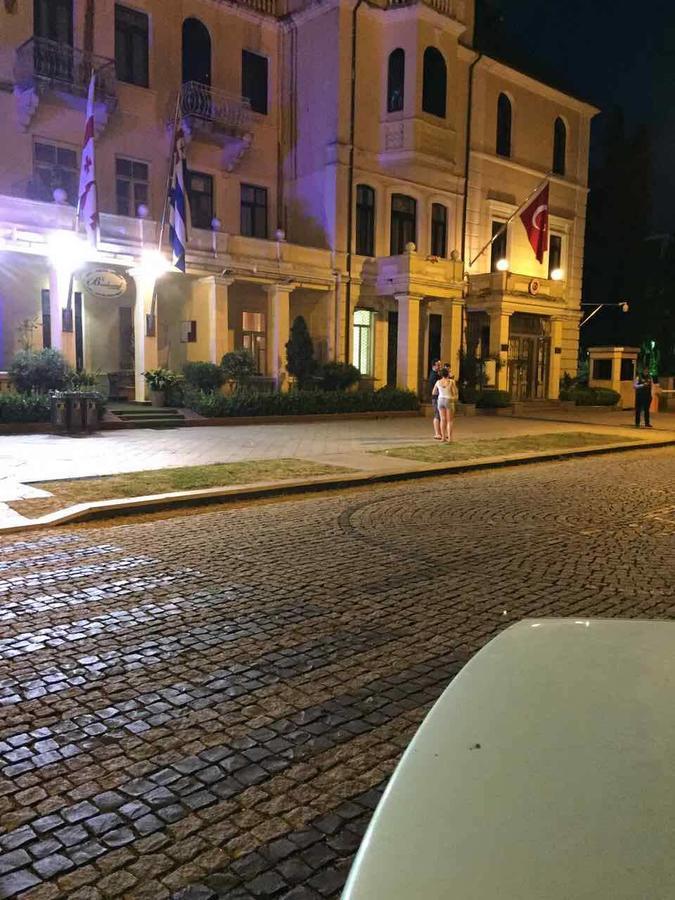 Mar Nero Batumi Bagian luar foto