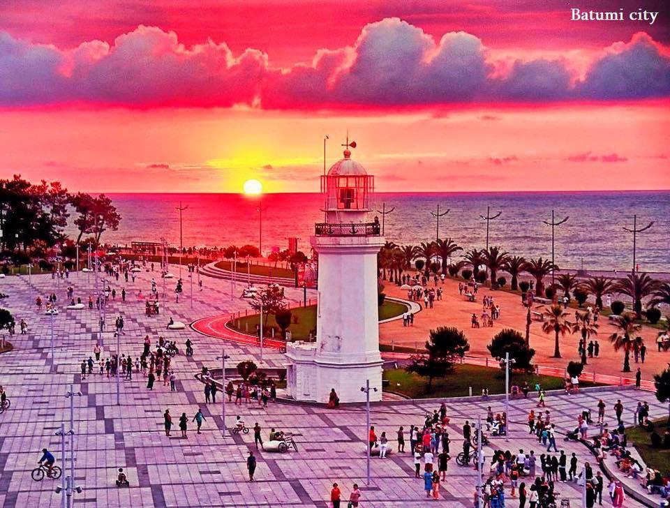 Mar Nero Batumi Bagian luar foto