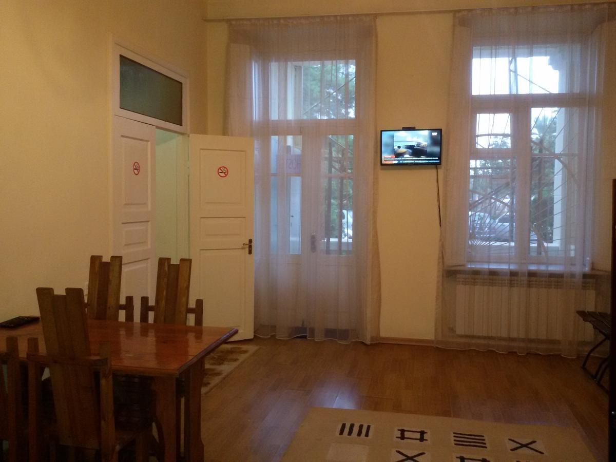 Mar Nero Batumi Bagian luar foto