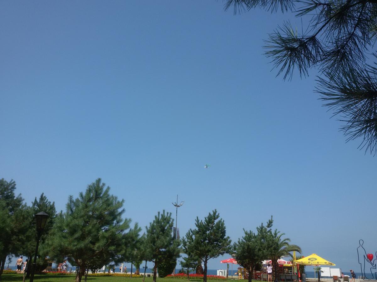 Mar Nero Batumi Bagian luar foto